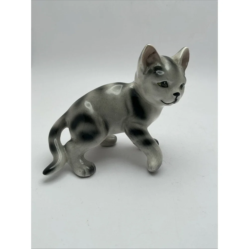 Vintage Japan CAT- Gray Tiger Striped Cat Figurine‎